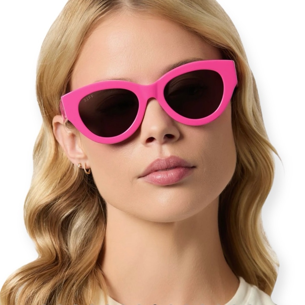 DIFF Emily Sunglasses Parisian Pink Frames Chic Grey Lens Sunglasses NWT